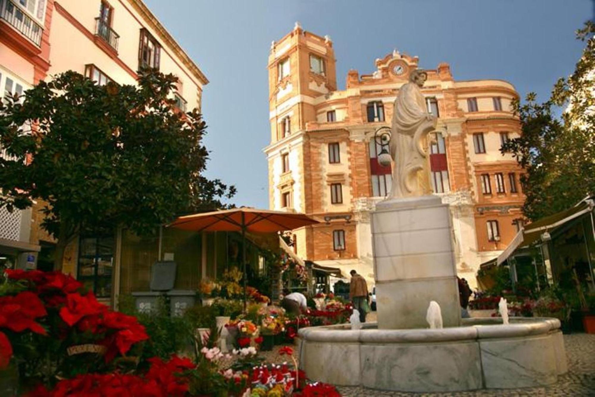 Del Mercado Little Apartament